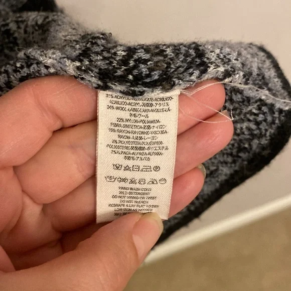 Free People sweater - Picture 7 of 11